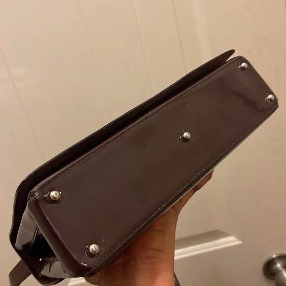 Authentic Gucci, please check all picture of condition - Picture 10 of 17